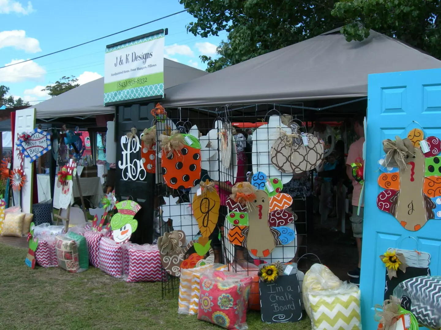 Booth selling decorations